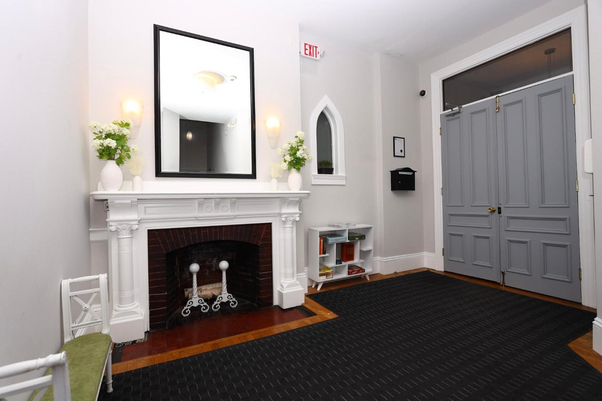 Stylish Studio On Newbury St, This Is Boston! #12 المظهر الخارجي الصورة