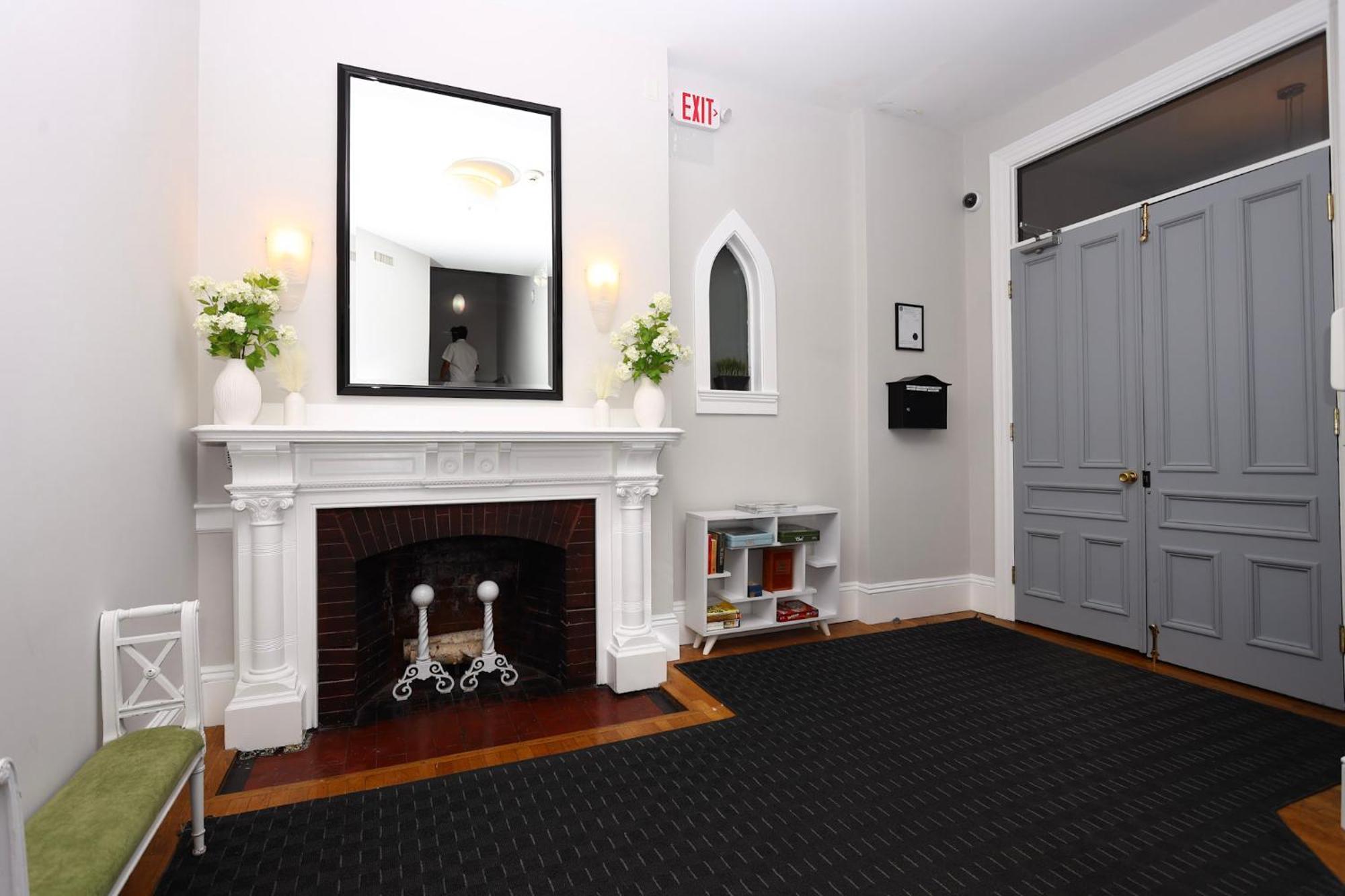 Stylish Studio On Newbury St, This Is Boston! #12 المظهر الخارجي الصورة